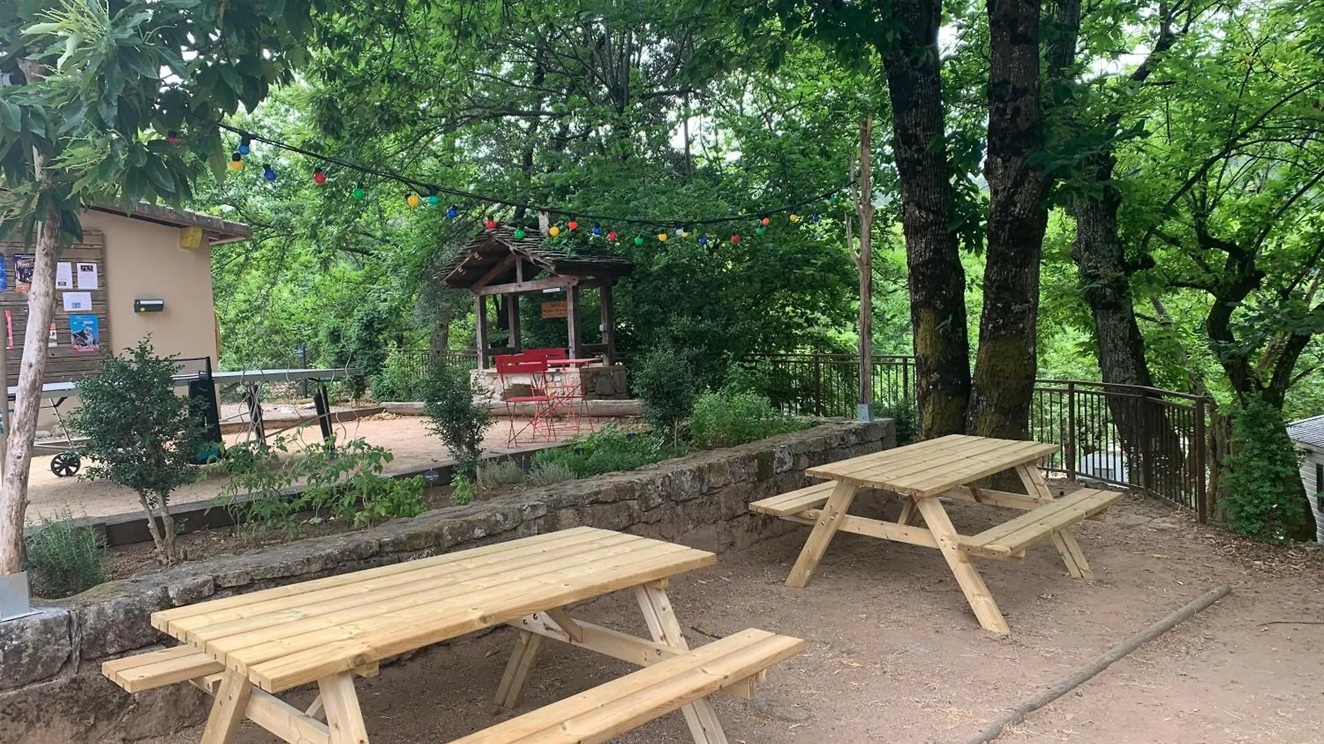 Chalet 2 chambres camping Les Cruses Ribes 0*,  France