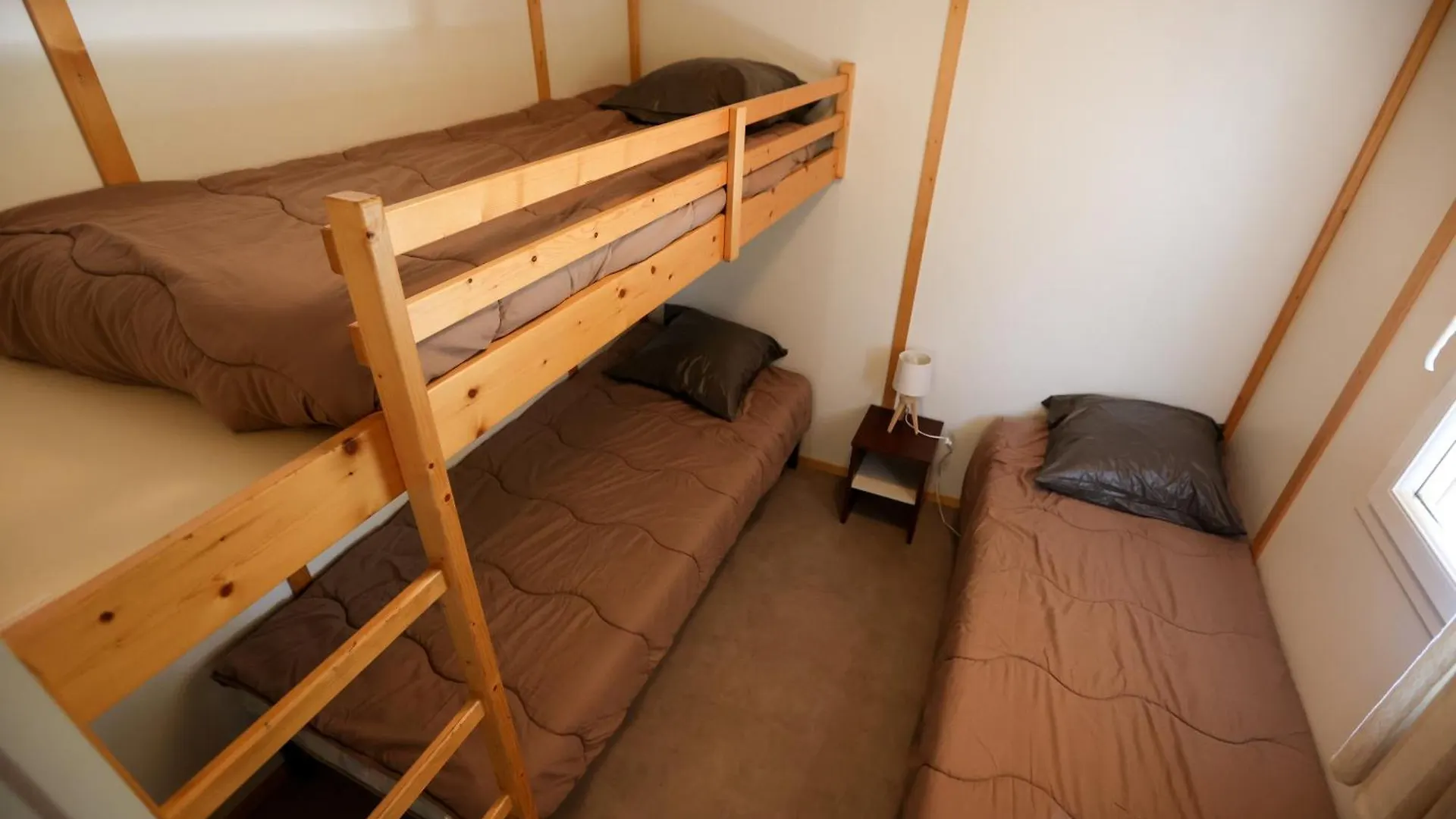 Chalet 2 chambres camping Les Cruses Ribes