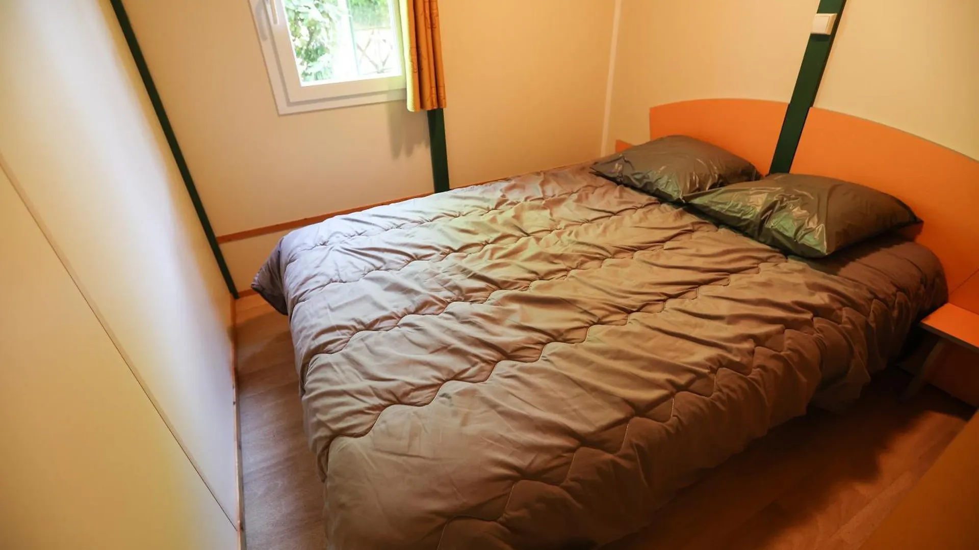 Chalet 2 chambres camping Les Cruses Ribes