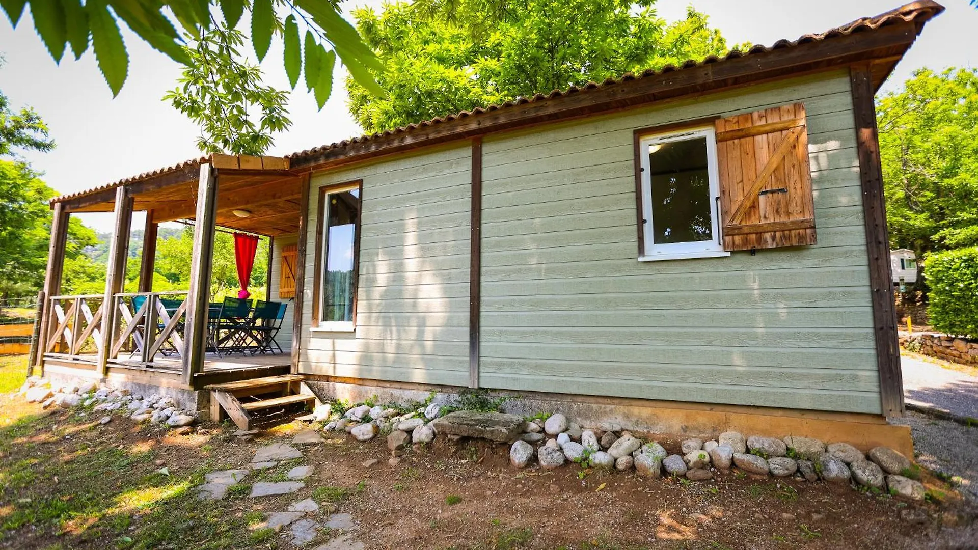 Chalet 2 chambres camping Les Cruses Ribes